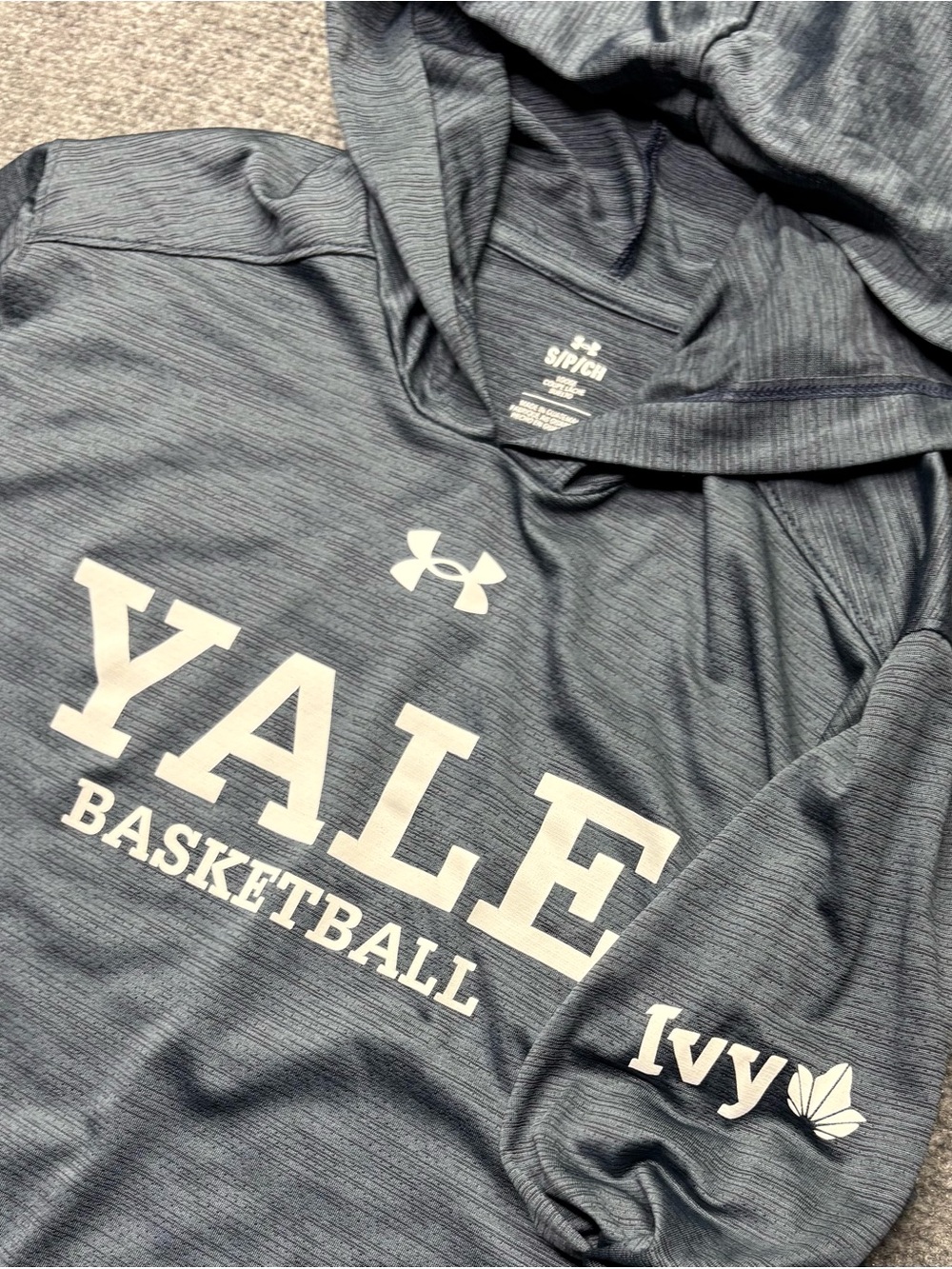 Under Armour Yale Basketball Lightweight Hoodie Mens Small Blue Ivy League